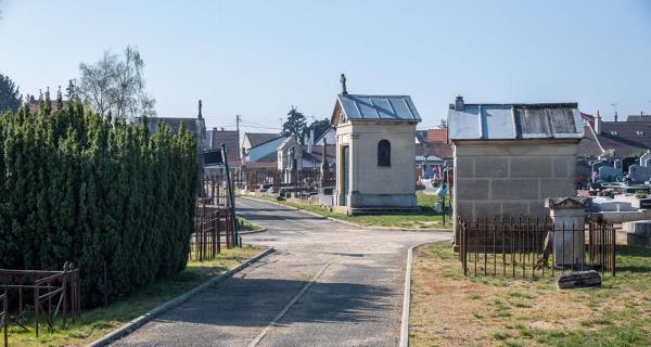 Le cimetière de Saint-Pavin-des-Champs