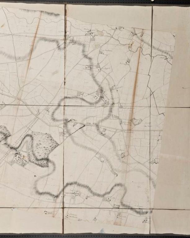 La traversée du canton de Bonnétable par la voie antique du Mans à Evreux, puis Grand Chemin mansais vers Rouen, puis route royale du Mans à Paris, puis R.N. 138 bis du Mans à Mortagne au Perche, actuellement R.D. 301.