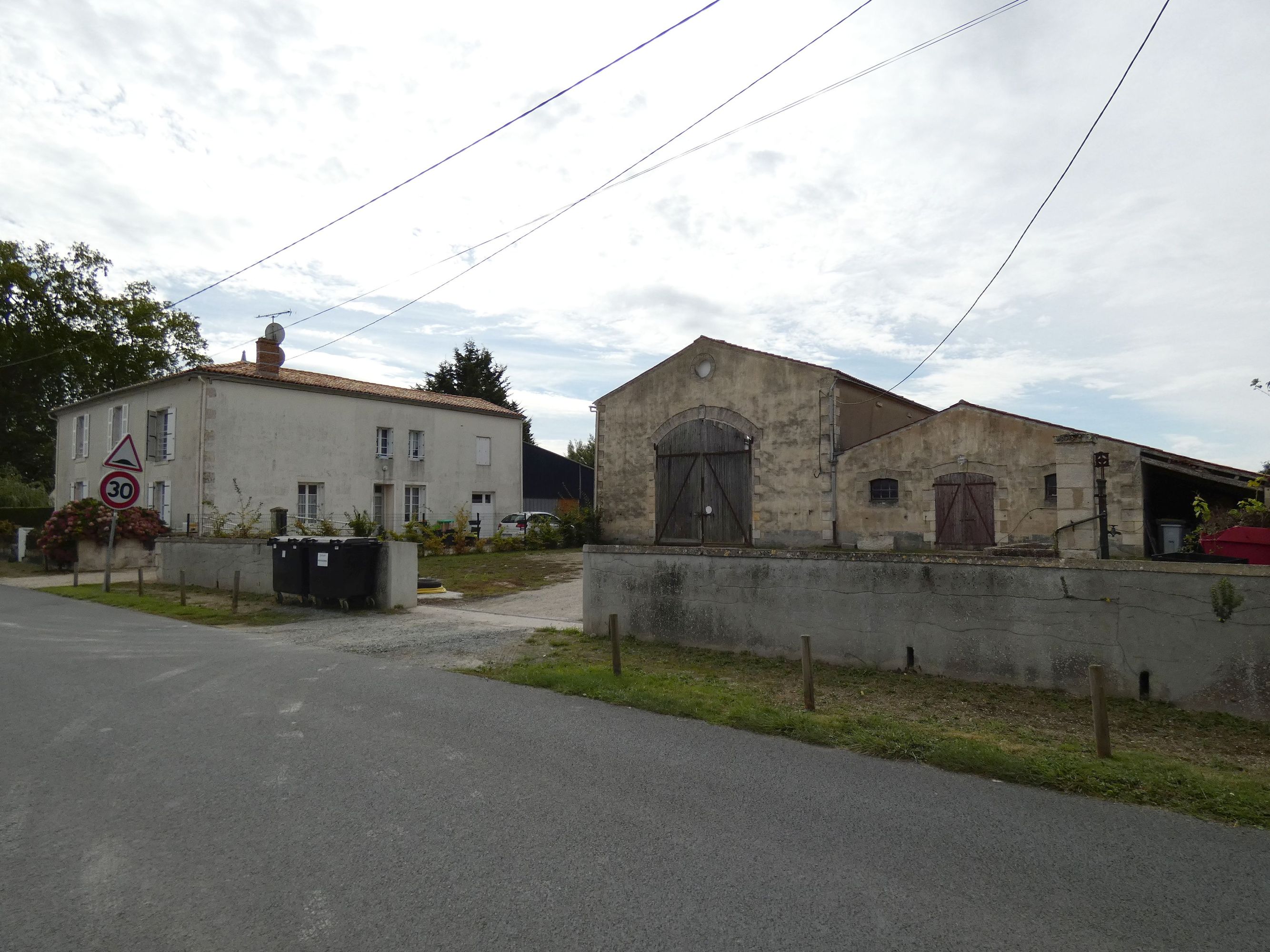 Ferme, actuellement maison, 15 et 19 rue du Paradis