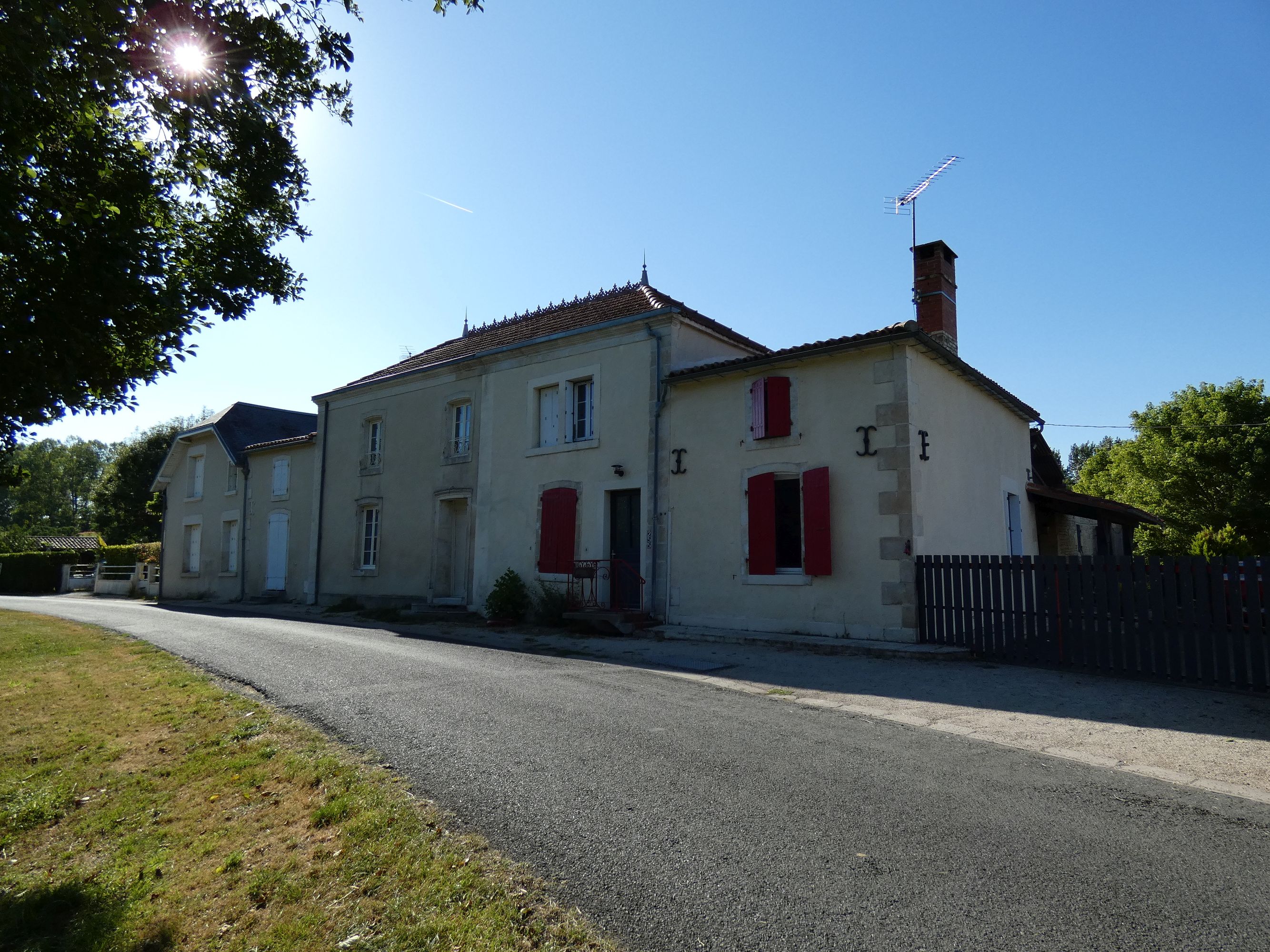 Ferme, actuellement maison ; Village de la Sèvre, 255 route des Cabanes