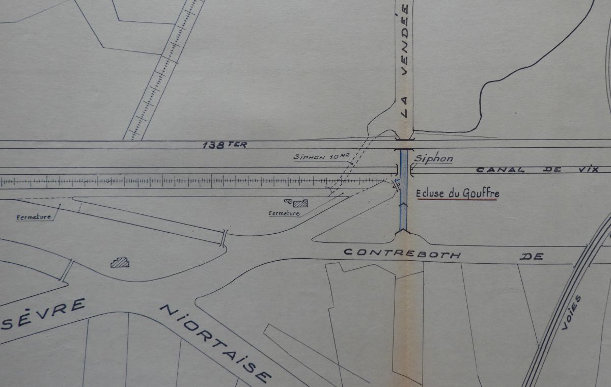 Aqueduc et écluse du Gouffre ; Route de La Rochelle