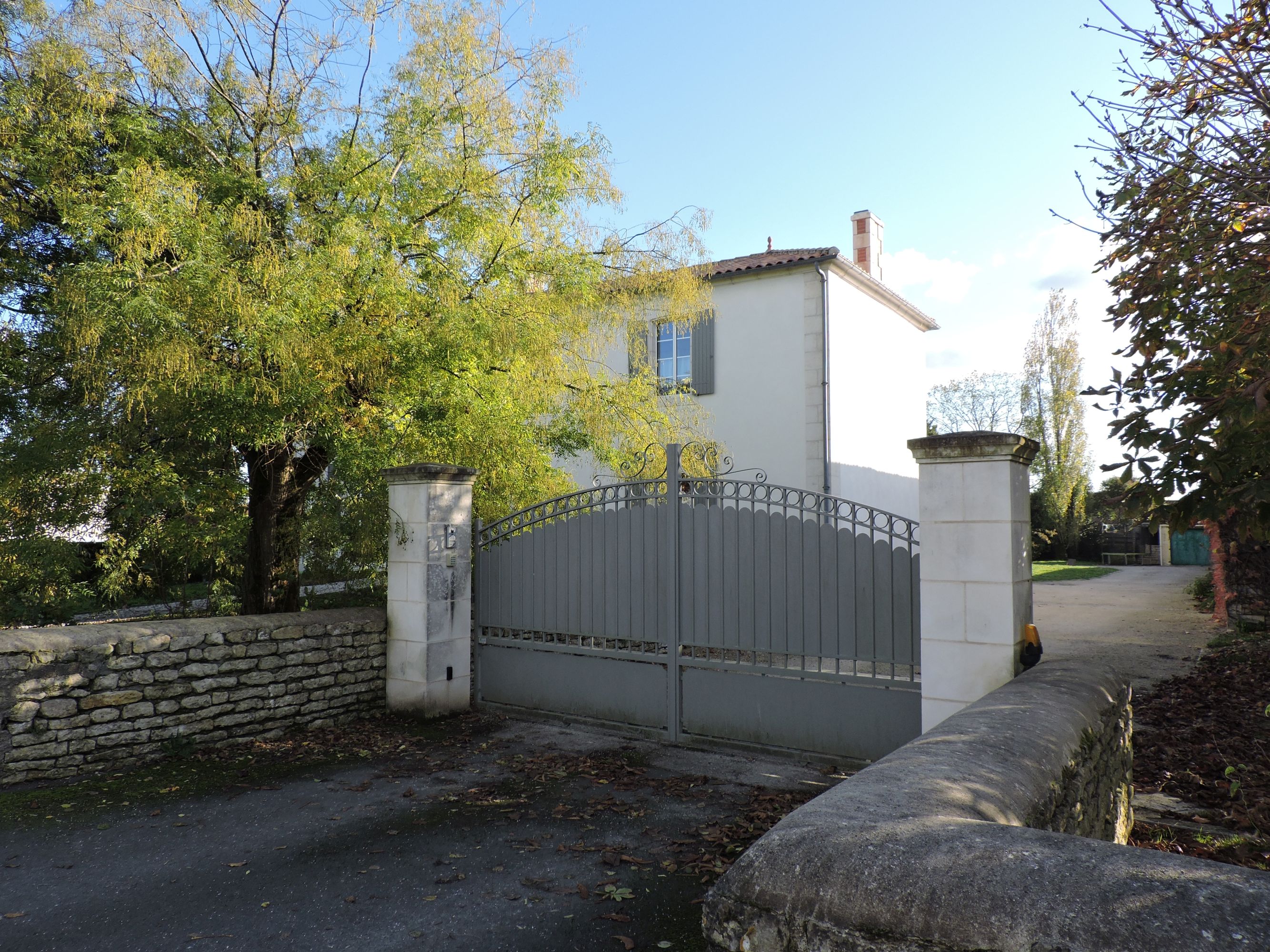 Ferme, actuellement maison ; 28 rue Saint-Pient