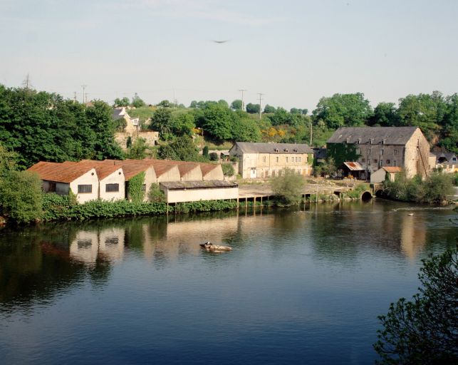 Moulin à farine, puis tissage, puis tissage et filature d'amiante dits usine d'amiante de Rochefort, puis usine de fabrication d'appareils de chauffage