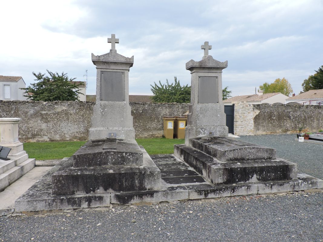 Tombeaux (série de 2) des familles Giraud, Ardouin et Roy