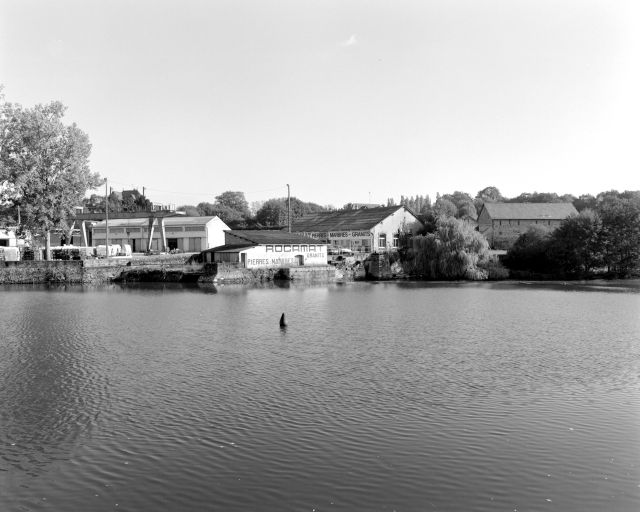 Moulin de la Tombe, puis usine de taille de marbre dite scierie de marbre de Cumont, actuellement usine Rocamat de taille de marbre et de granite