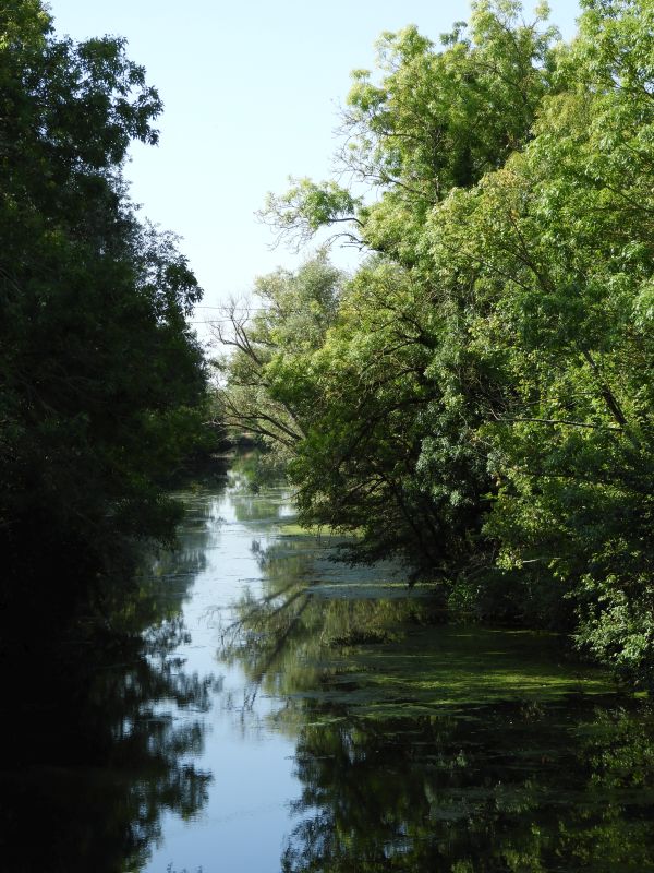 Aqueduc et écluse du Gouffre ; Route de La Rochelle