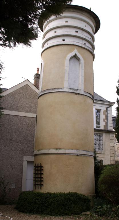 Prieuré, actuellement maisons (2), 4 rue Max-Cochard  ;  1 rue Frédéric-Chevalier