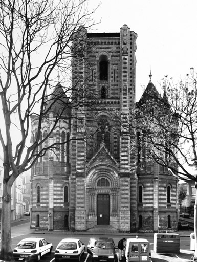 Chapelle de l'aumônerie Saint-Michel-du-Tertre, actuellement église paroissiale Notre-Dame