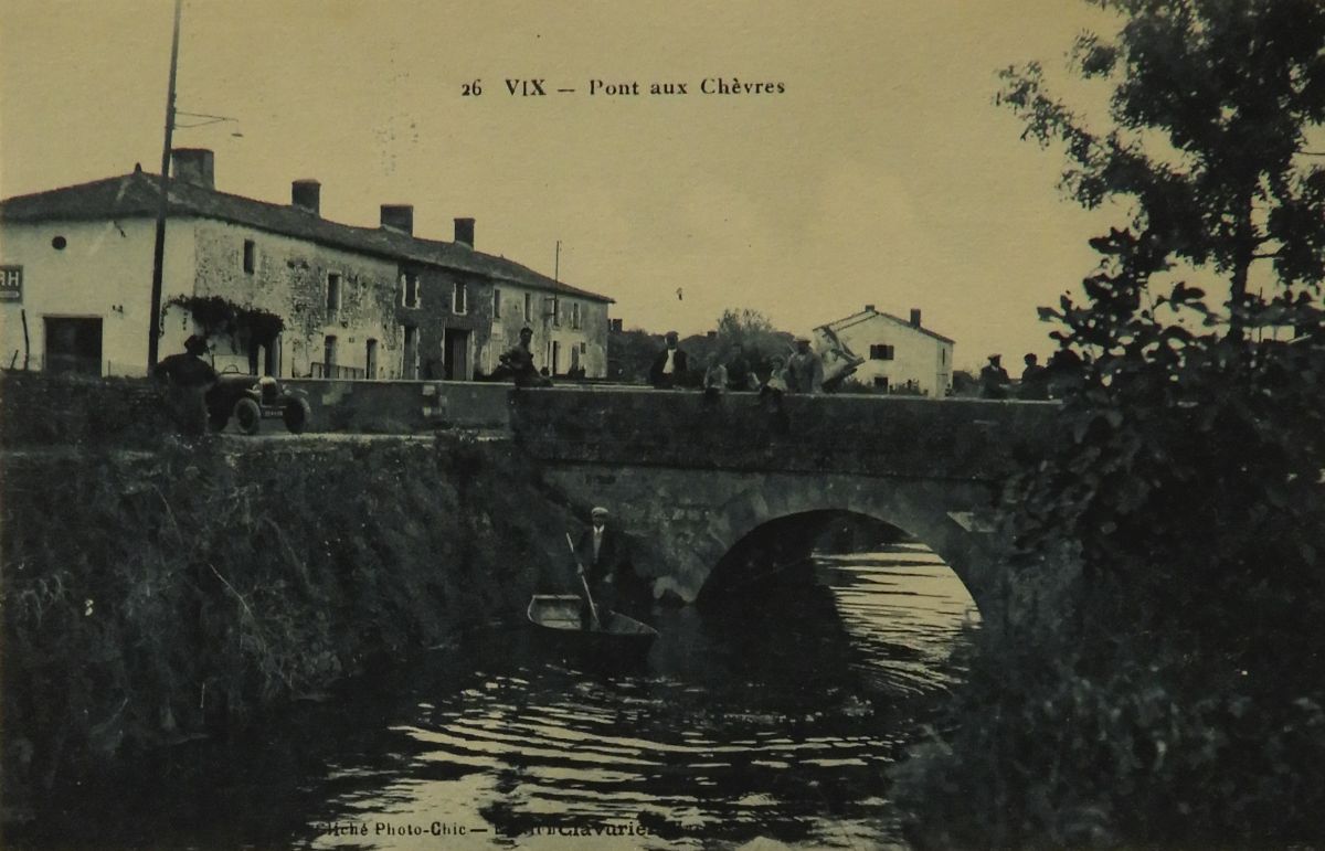 Maison, atelier d'artisan ; le Pont aux chèvres, 1 rue du Sablon