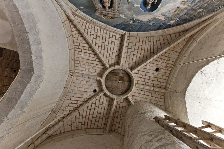 Voûte de la chapelle nord de l'église paroissiale de Saint-Georges-du-Rosay.