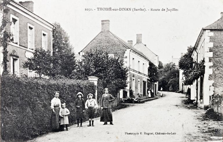 École de garçons, puis école mixte, actuellement maison, 16 rue du Dinan