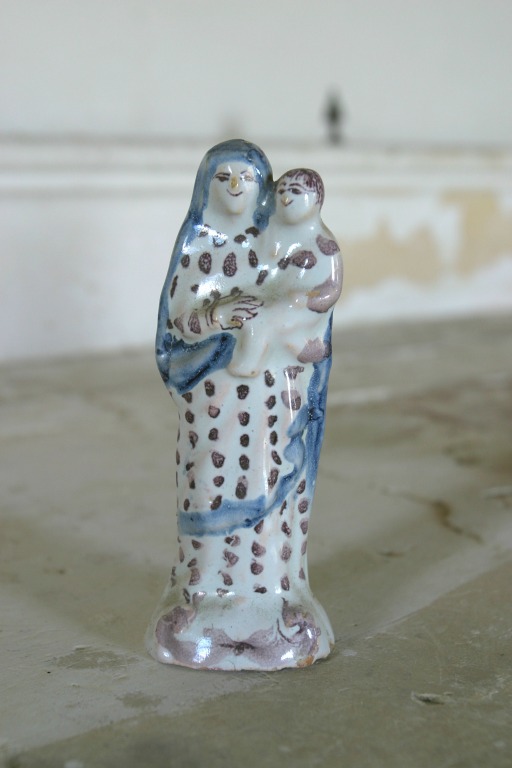 Statuette : Vierge à l'Enfant n° 2