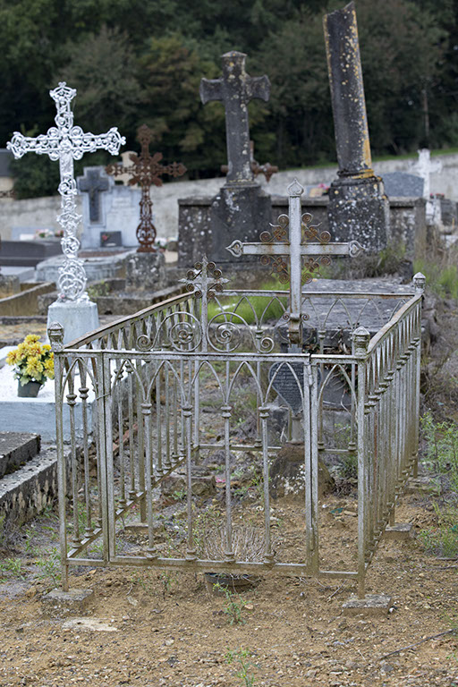 Cimetière de La Chapelle-Gaugain, rue de la Grille-Verte