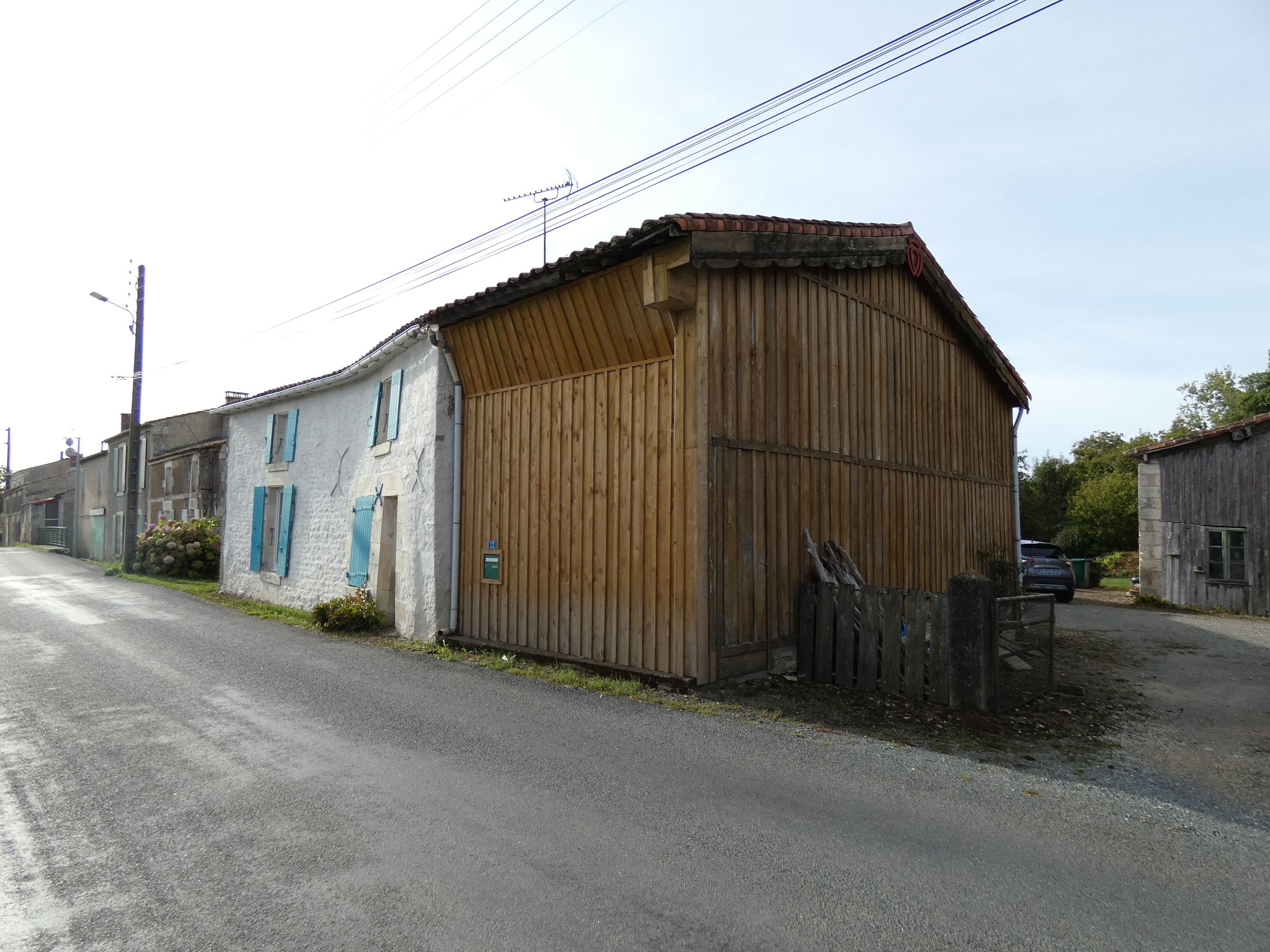 Ferme, actuellement maison ; les Lavaudries, 22, les Bourdettes