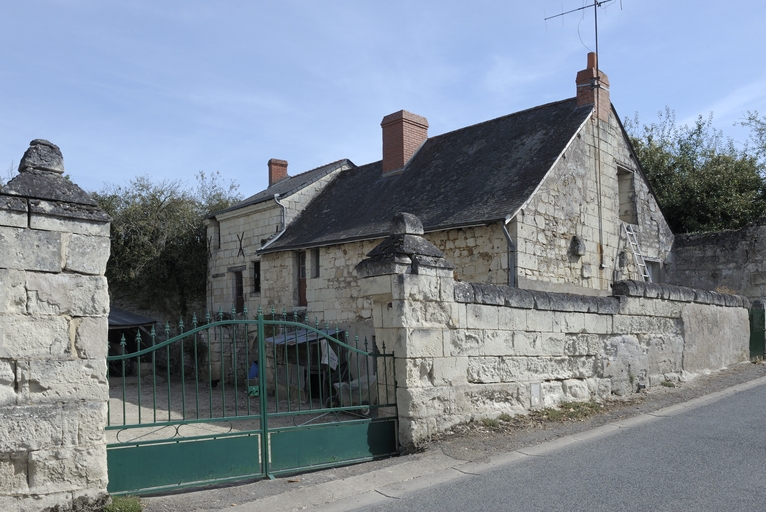 Four banal de l'Ânerie, puis ferme du Bas-Courty, actuellement Le Courty, 17 rue de l' Hermitage, Fontevraud-l'Abbaye