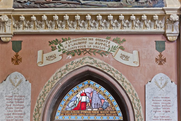 Monument aux morts, église paroissiale Saint-Laurent de Saint-Laurent-des-Autels