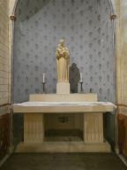 Autel et statue de la chapelle Saint-Joseph