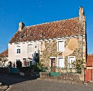 Maison, actuellement deux maisons 2, place de l'église et 2, rue de la Bosse.