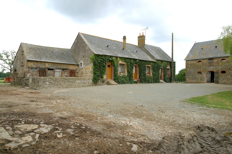 Ferme - la Grosse-Pierre, anciennement la Pierre-à-l'Ane, Saint-Jean-sur-Erve