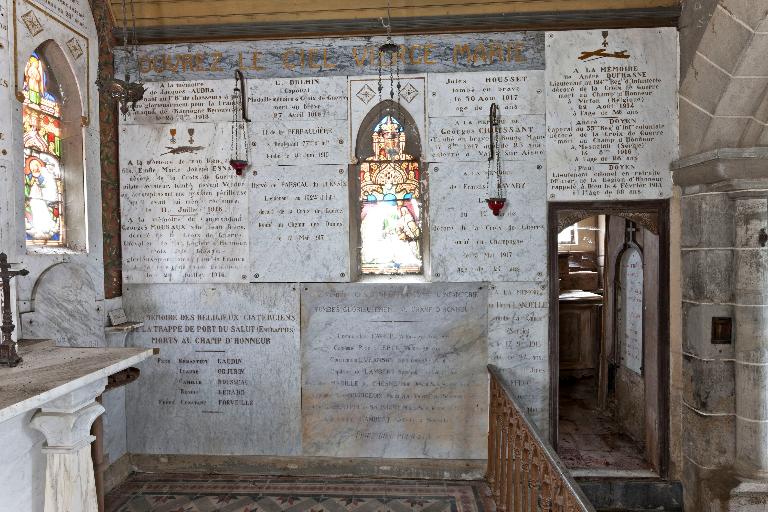 Monument aux morts, chapelle Saint-Trèche de Saint-Jean-sur-Mayenne