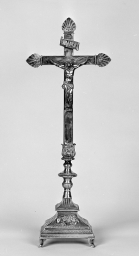 Croix d'autel