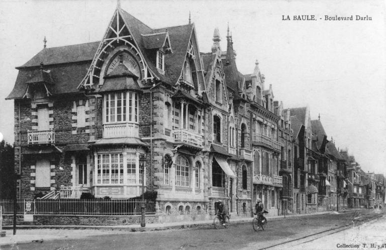 Maison dite villa balnéaire Ciel de Bretagne puis le Sphinx actuellement immeuble à logements, 1 boulevard Darlu