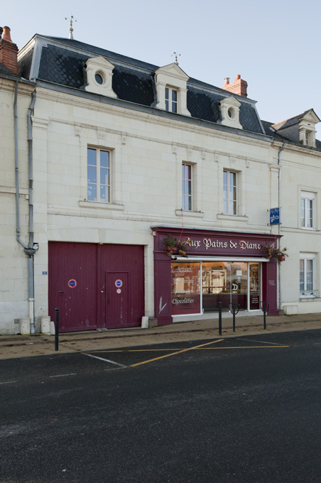 Maison et magasin de commerce, 5 avenue de la Loire, Montsoreau