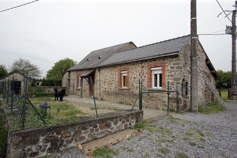 Écart, puis ferme, actuellement maison - la Pègerie, Saint-Léger