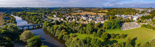 Bourg de Saint-Jean-sur-Mayenne