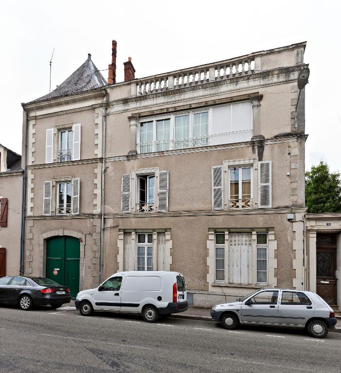Maison, actuellement immeuble à logements, 14 rue de Nantes, Laval