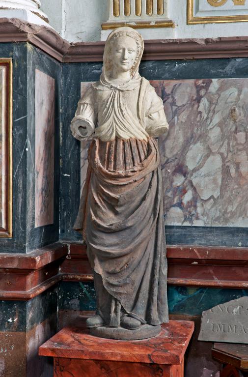 Statue : la Vierge (?)