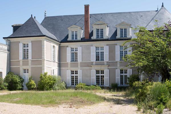 Château de Sainte-Gemmes, puis asile d'aliénés actuellement hôpital psychiatrique dit Centre de Santé Mental Angevin (CESAME)