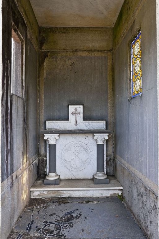 Chapelle funéraire de la famille des Valettes - rue de la Mairie, Alexain