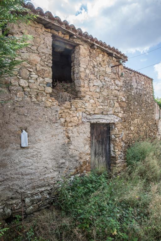 Etable dotée d'un comble à surcroît servant de fenil. La Barillère, Mouzillon, cadastre 2018, AT 01-175.