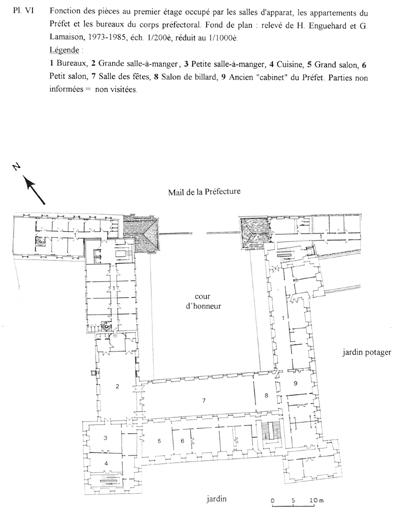 Abbaye de bénédictins puis de mauristes, dite abbaye Saint-Aubin, actuellement hôtel du Département et préfecture de Maine-et-Loire