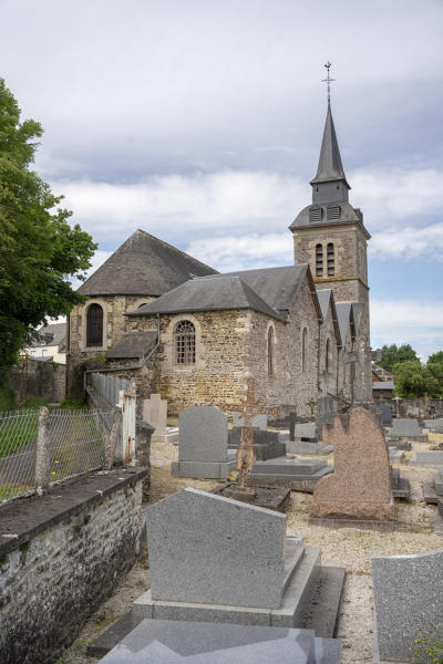 Église paroissiale Notre-Dame-de-Bonne-Nouvelle, rue du Moulin