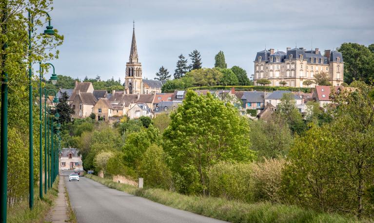 Montfort-le-Gesnois : présentation du bourg