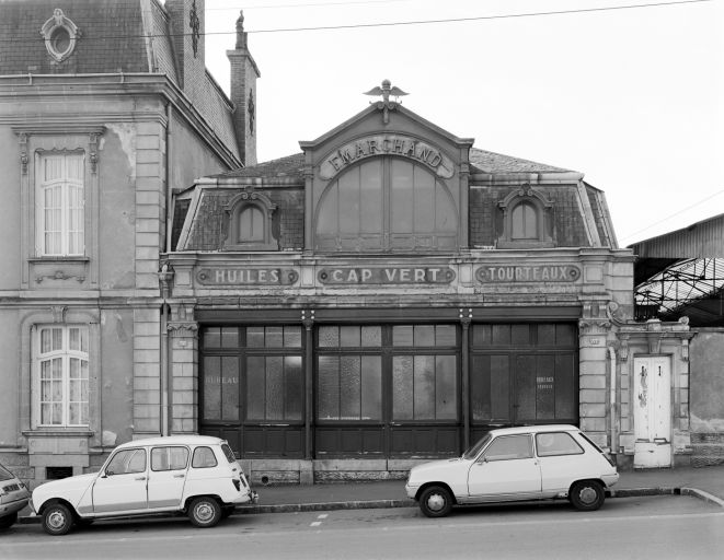 Logement patronal et établissement administratif des huileries Marchand
