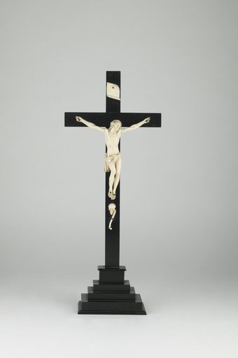 Croix : Christ en croix (n° 2)