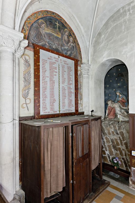 Monument aux morts, église paroissiale Saint-Fraimbault de Lassay-les-Châteaux