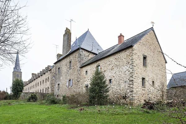 Couvent de bénédictines Notre-Dame-de-Grâce de Montaigu, actuellement école, médiathèque et maison