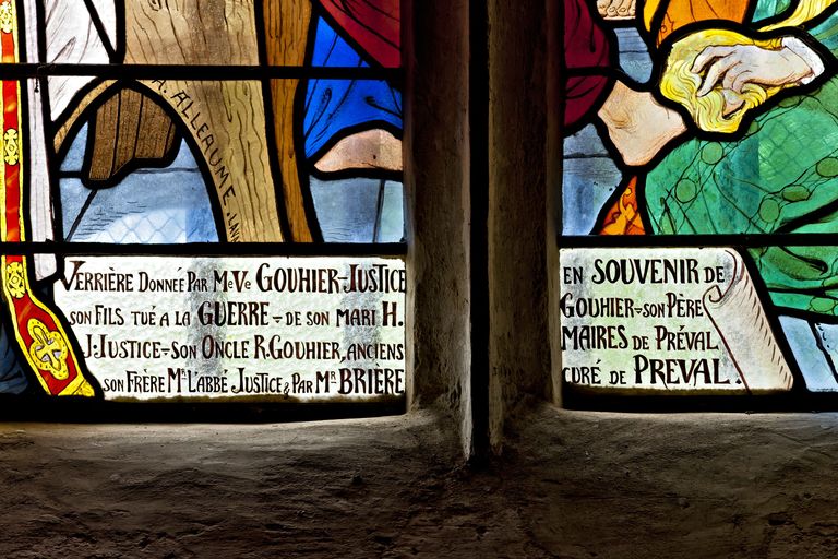 Verrière historiée : repas chez Simon (baie 3) - Église paroissiale Saint-Pierre-et-Saint-Paul, Préval