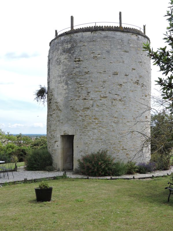 Moulin dit le moulin Rambaud ; les Six Moulins, 63 rue des Six-Moulins