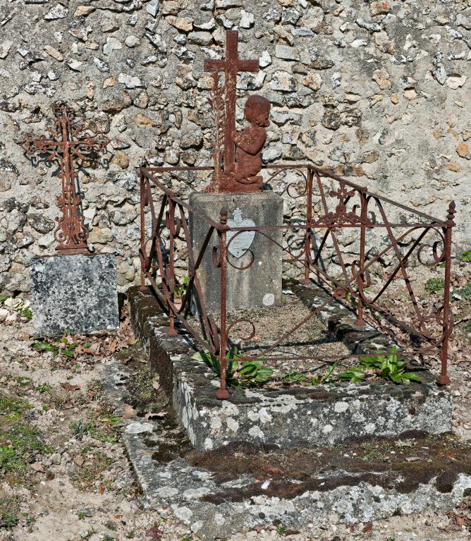 Cimetière à Beaumont-Pied-de-Bœuf