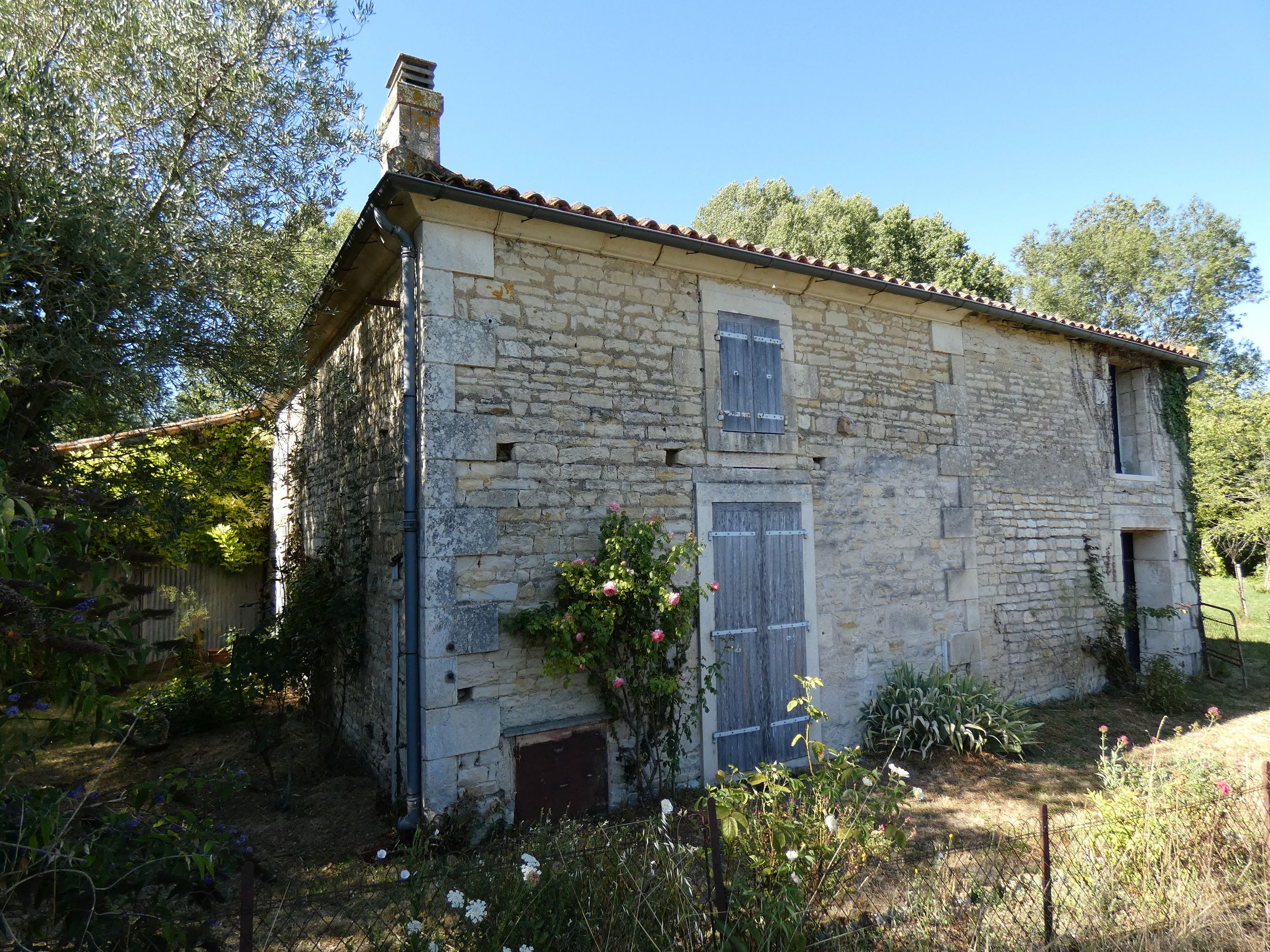 Ferme, actuellement maison ; Village de la Sèvre, 51 route des Cabanes