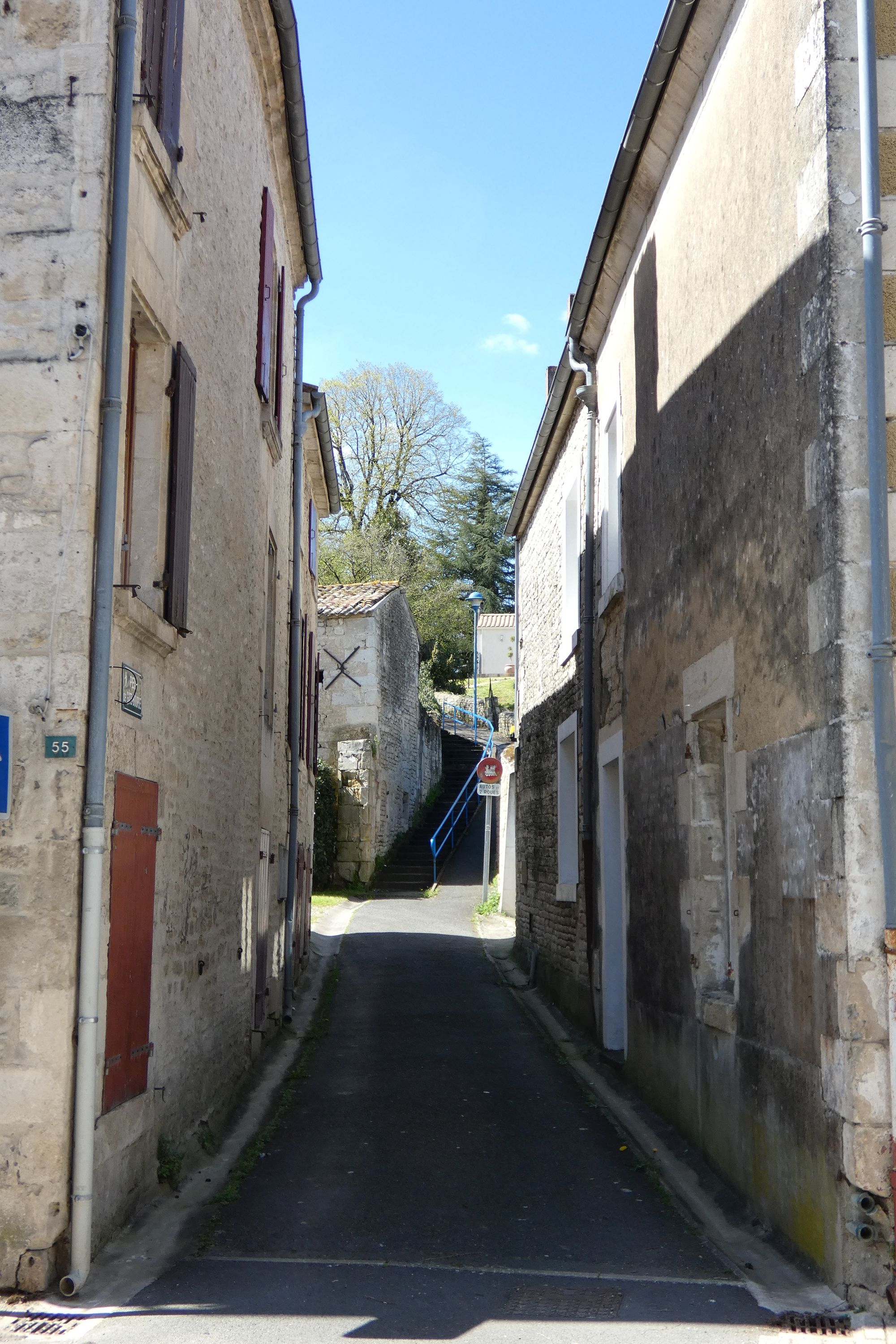 Bourg de Benet