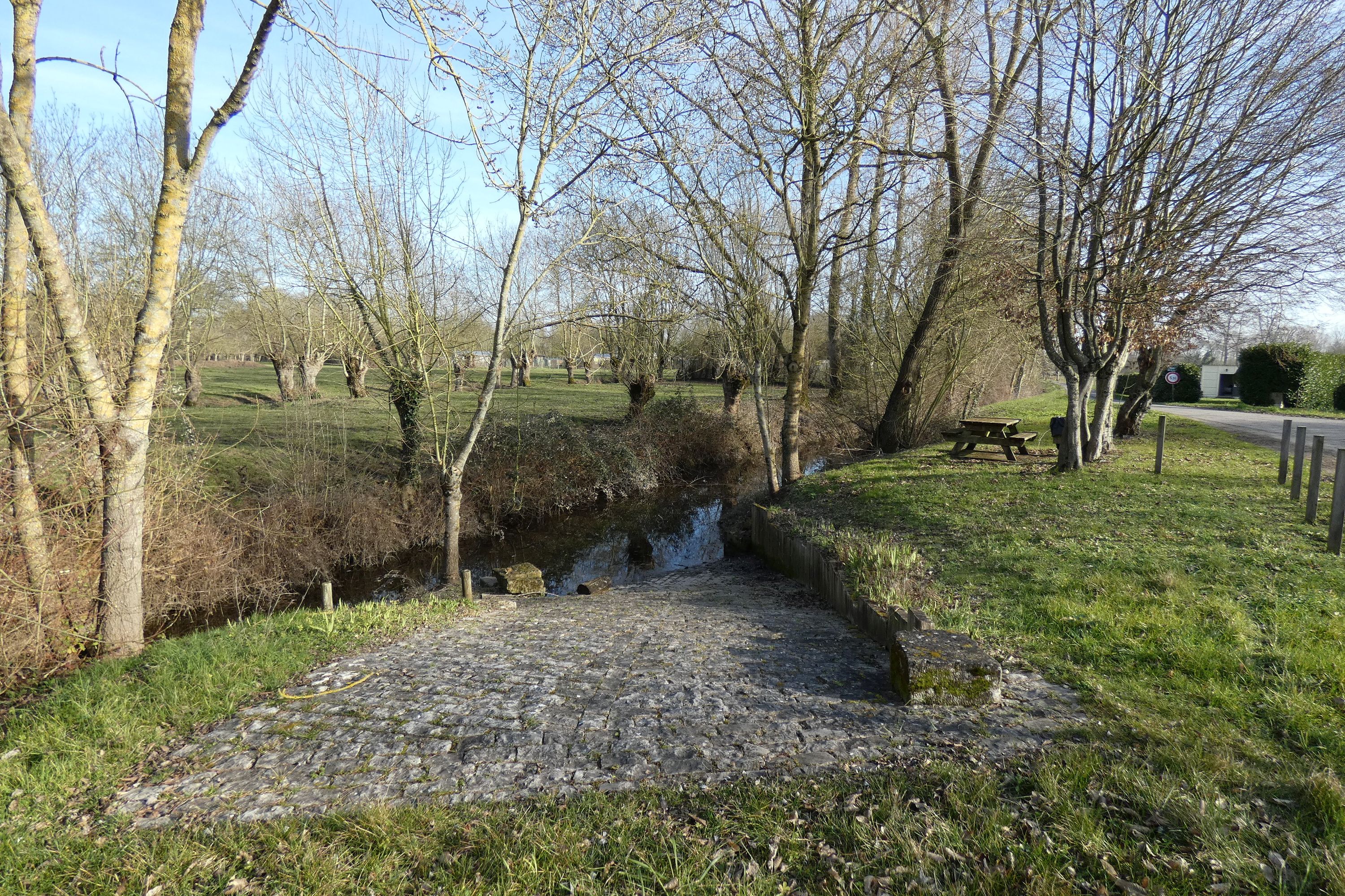 Port de Nessier, rue des Cabanes