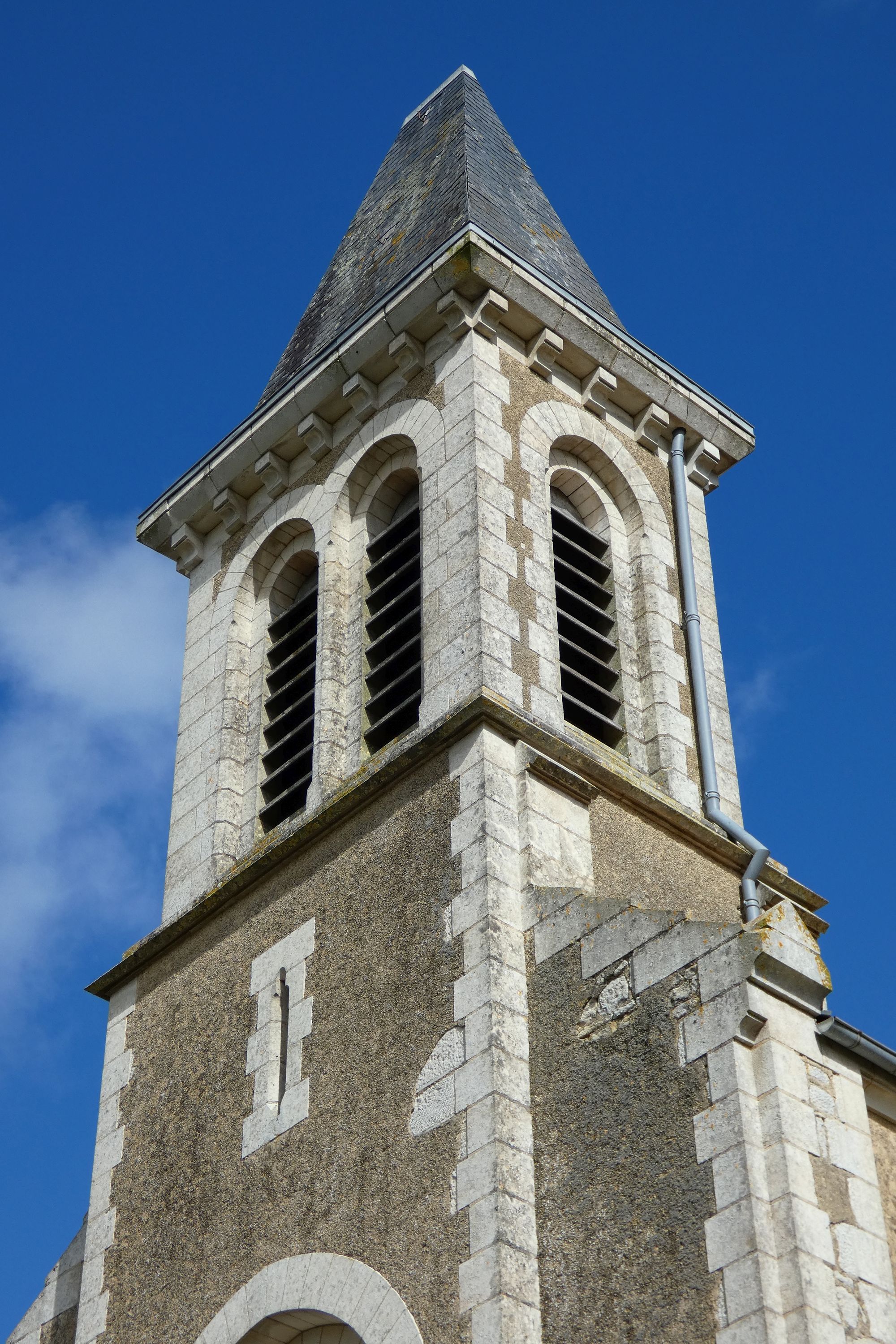 Eglise de Sainte-Christine, place Gabriel-Delaunay