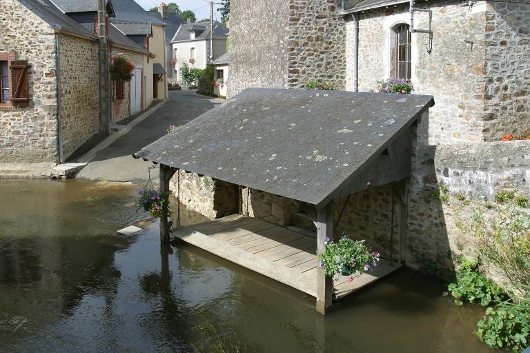 Lavoir - rue des Lavandières, Saint-Jean-sur-Erve