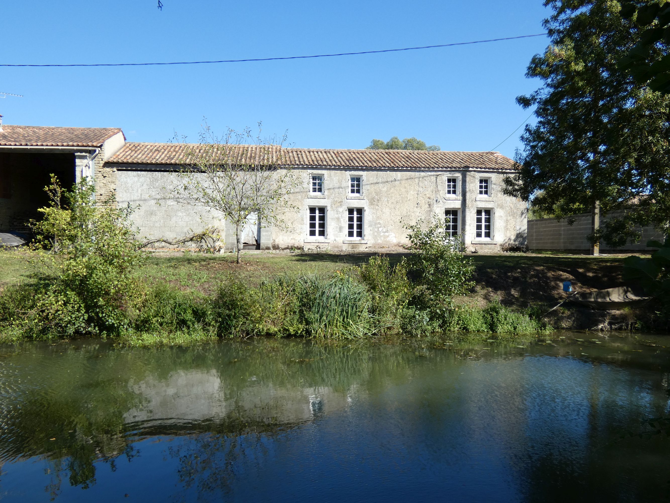 Ferme, actuellement maison ; 7, les Loges